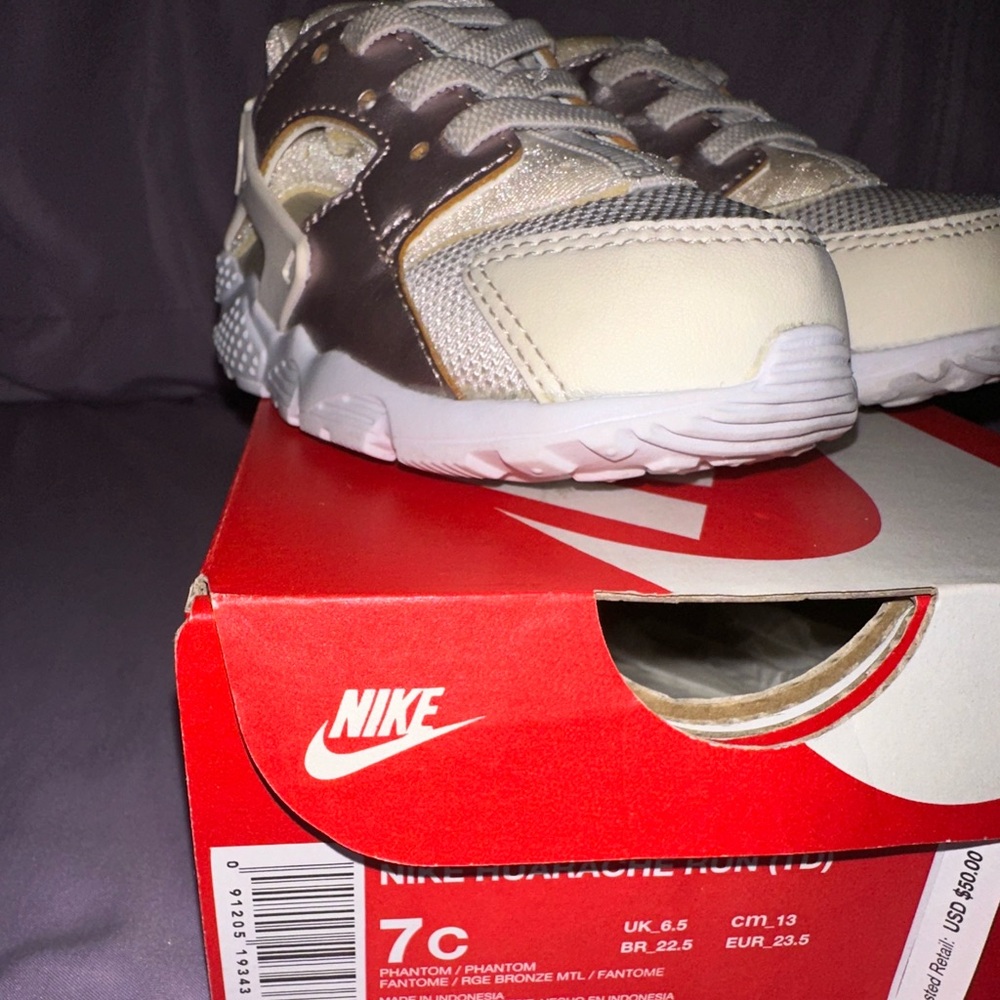 Nike Huarache gently worn